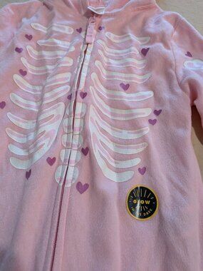 NWT Glow-In-The-Dark Kids Skeleton Onesie Pajamas Pink Hearts XS 4/5 Cat & Jack
